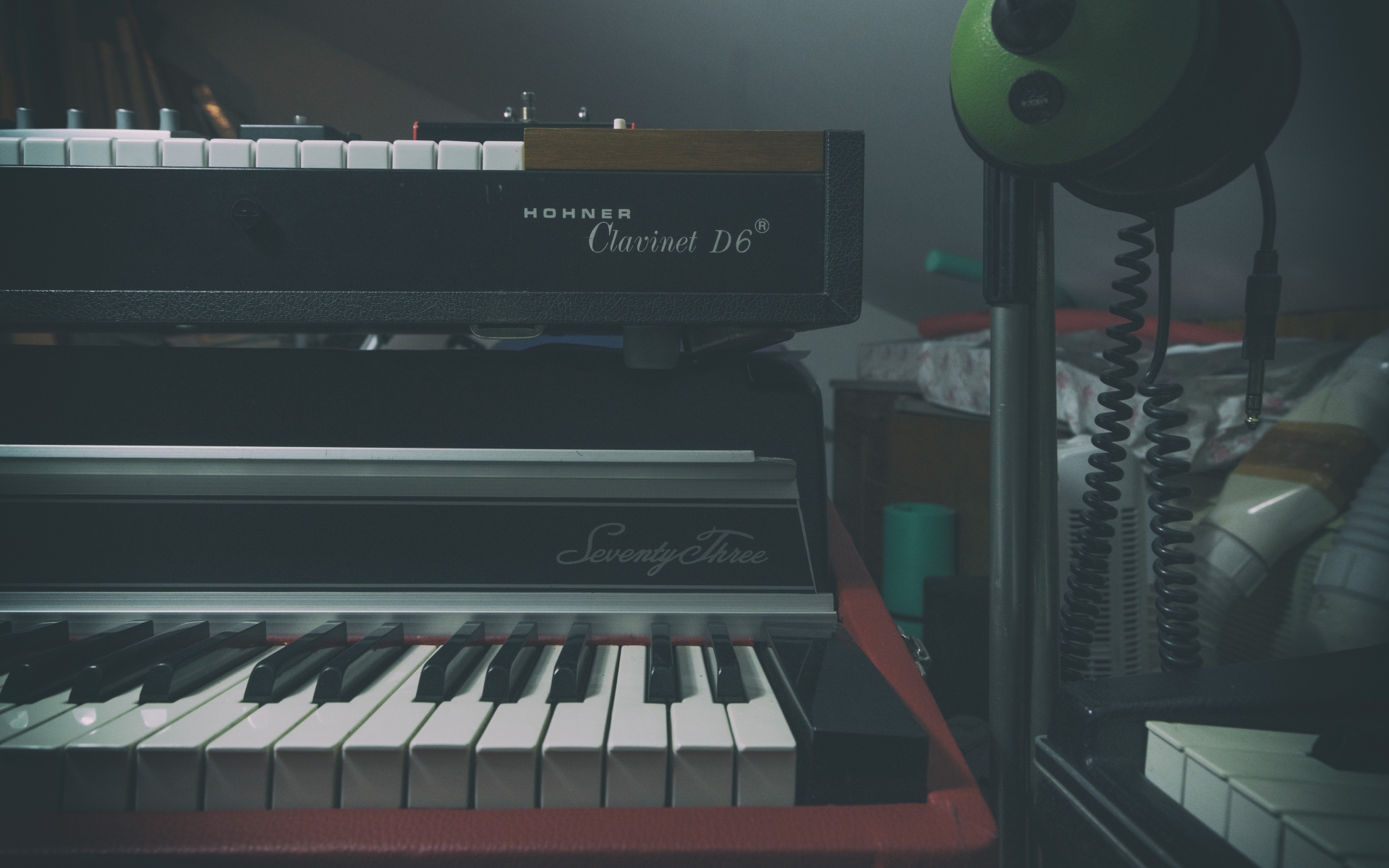 Картинки Синтезатор, фортепиано, музыкальный инструмент фото и обои на рабочий стол