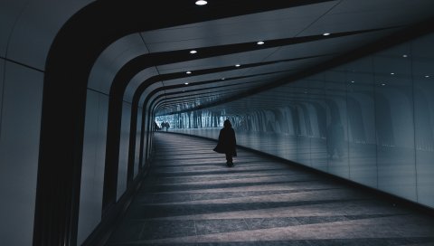 Подземный переход, человек, архитектура