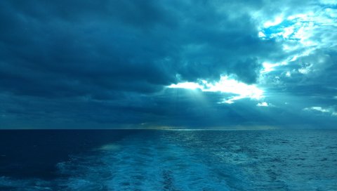 Море, горизонт, волны, облака, туман