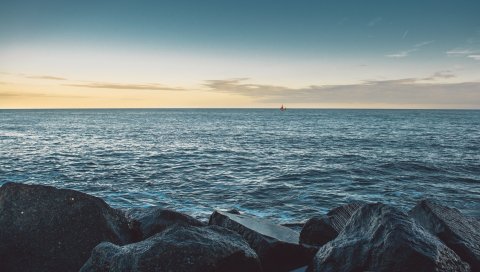 Море, камни, берег