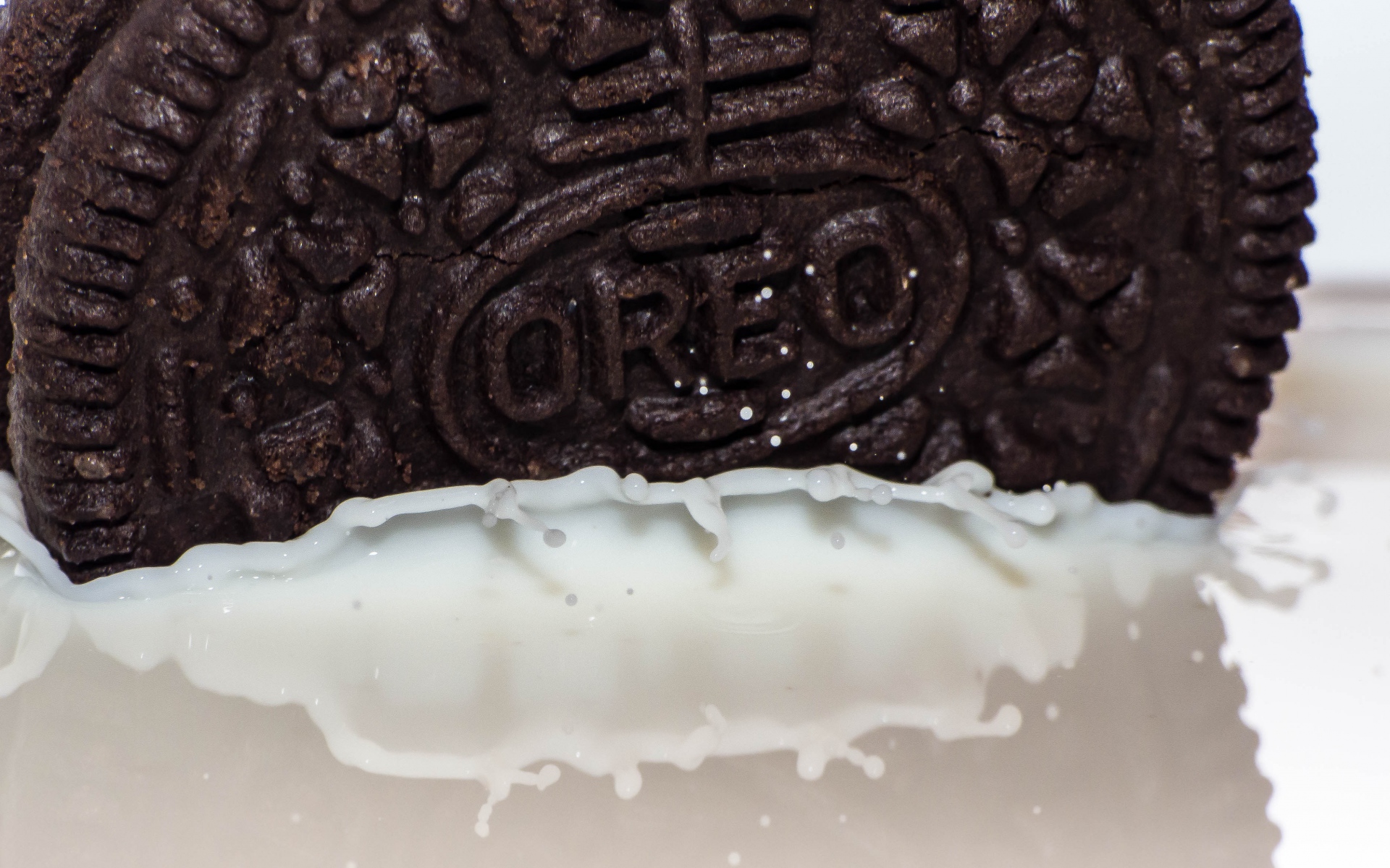 Картинки Oreo, печенье, молоко, крупный план фото и обои на рабочий стол
