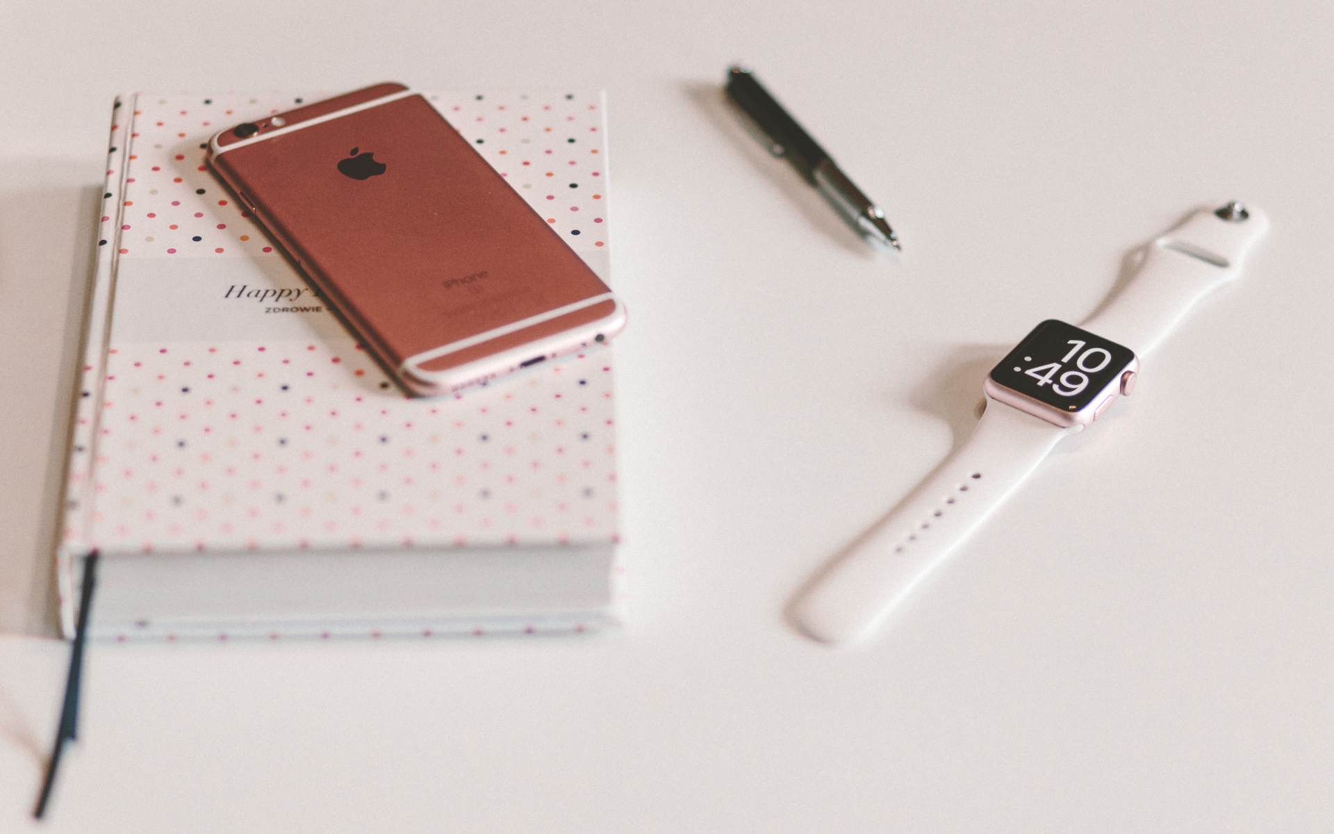 Картинки Iwatch, яблоко, устройство, iphone 6, ноутбук фото и обои на рабочий стол