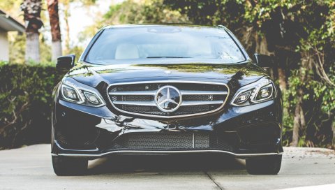 Mercedes benz, вид спереди, логотип