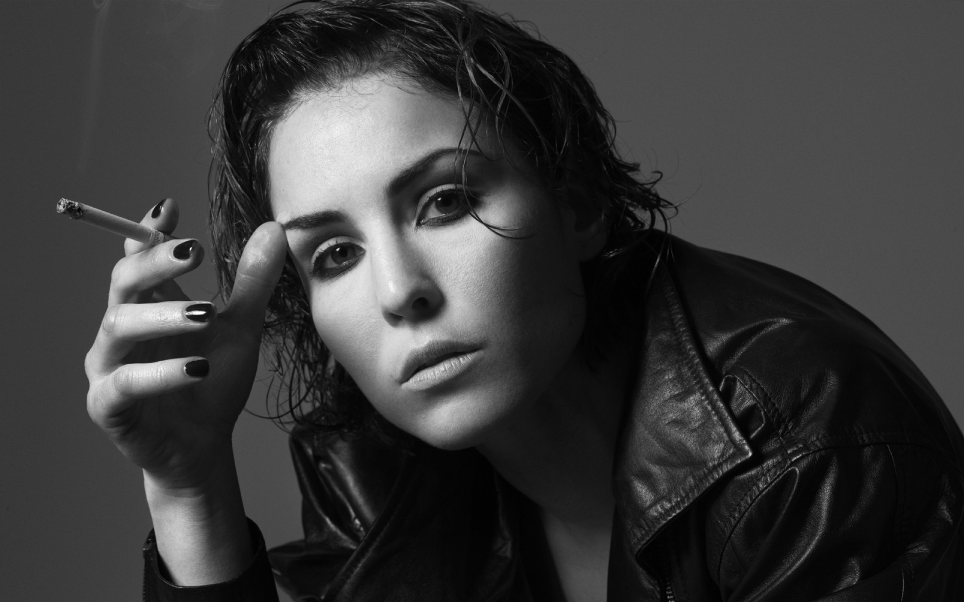 Картинки Noomi rapace, актриса, фотосессия, bw фото и обои на рабочий стол