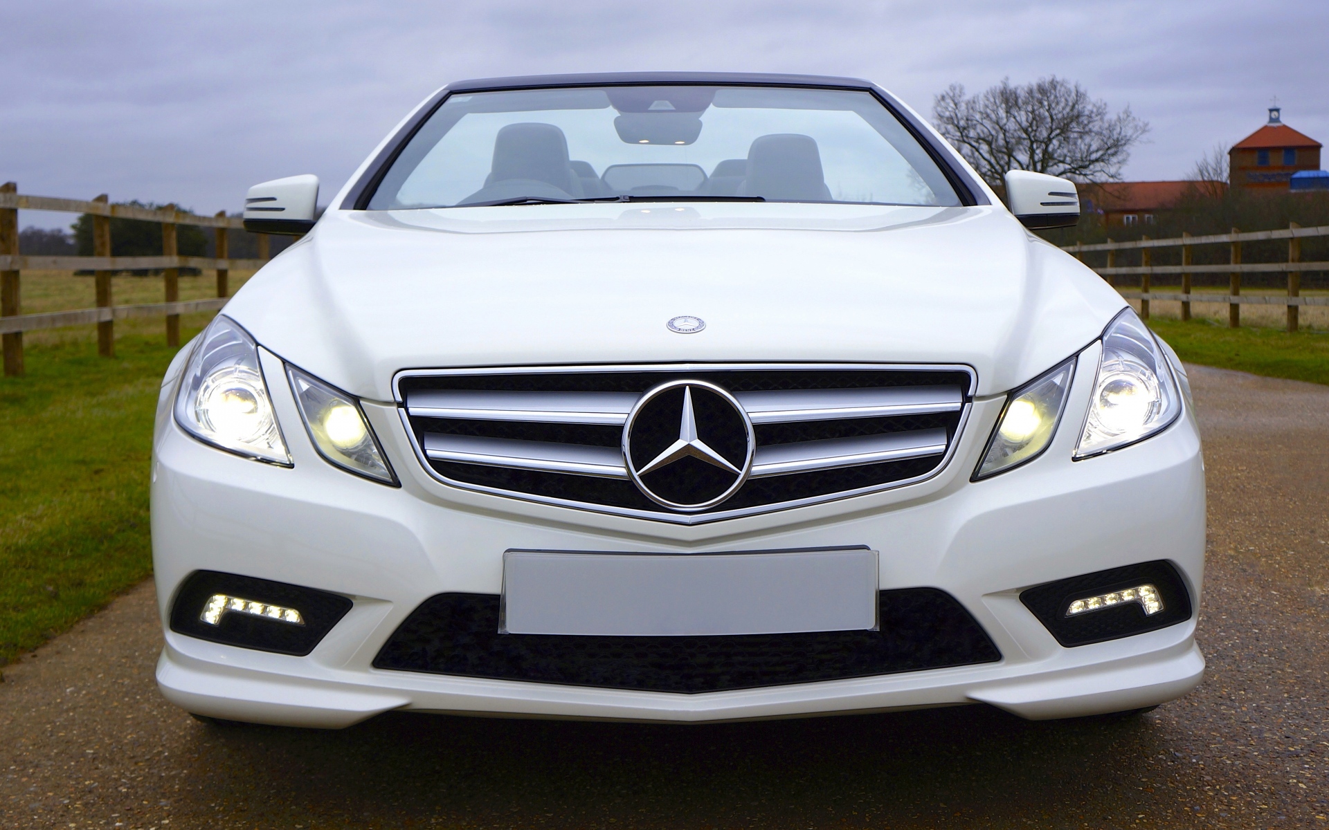 Картинки Mercedes-benz, c63, amg, кабриолет, белый, вид спереди фото и обои на рабочий стол