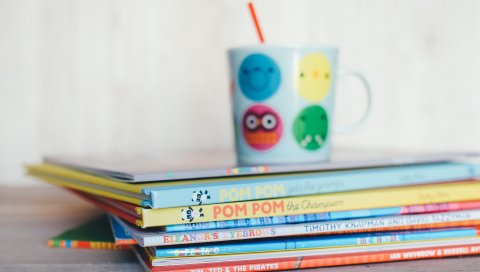 Книга, чашка, пить, пить солому