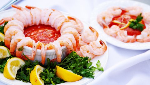 Креветки, соус, лимон, петрушка