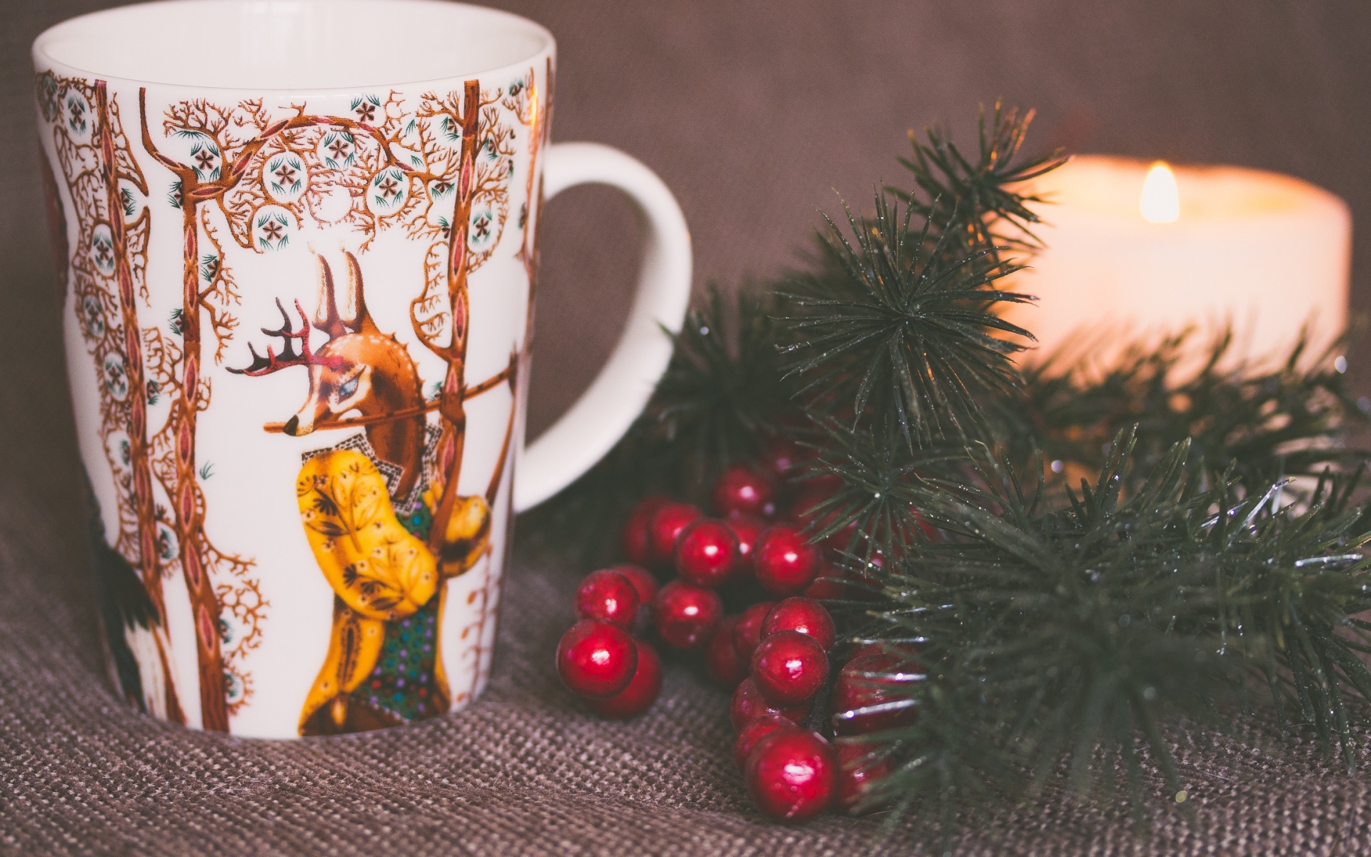 Картинки Чашка, олень, ветка, свеча, рождество фото и обои на рабочий стол