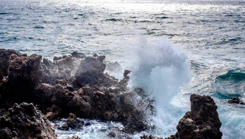 Море, скалы, волны, серфинг