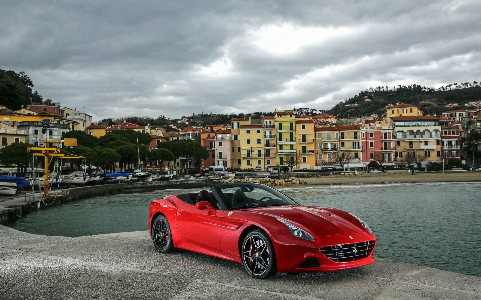 Картинки Ferrari, california, красный, вид сбоку фото и обои на рабочий стол