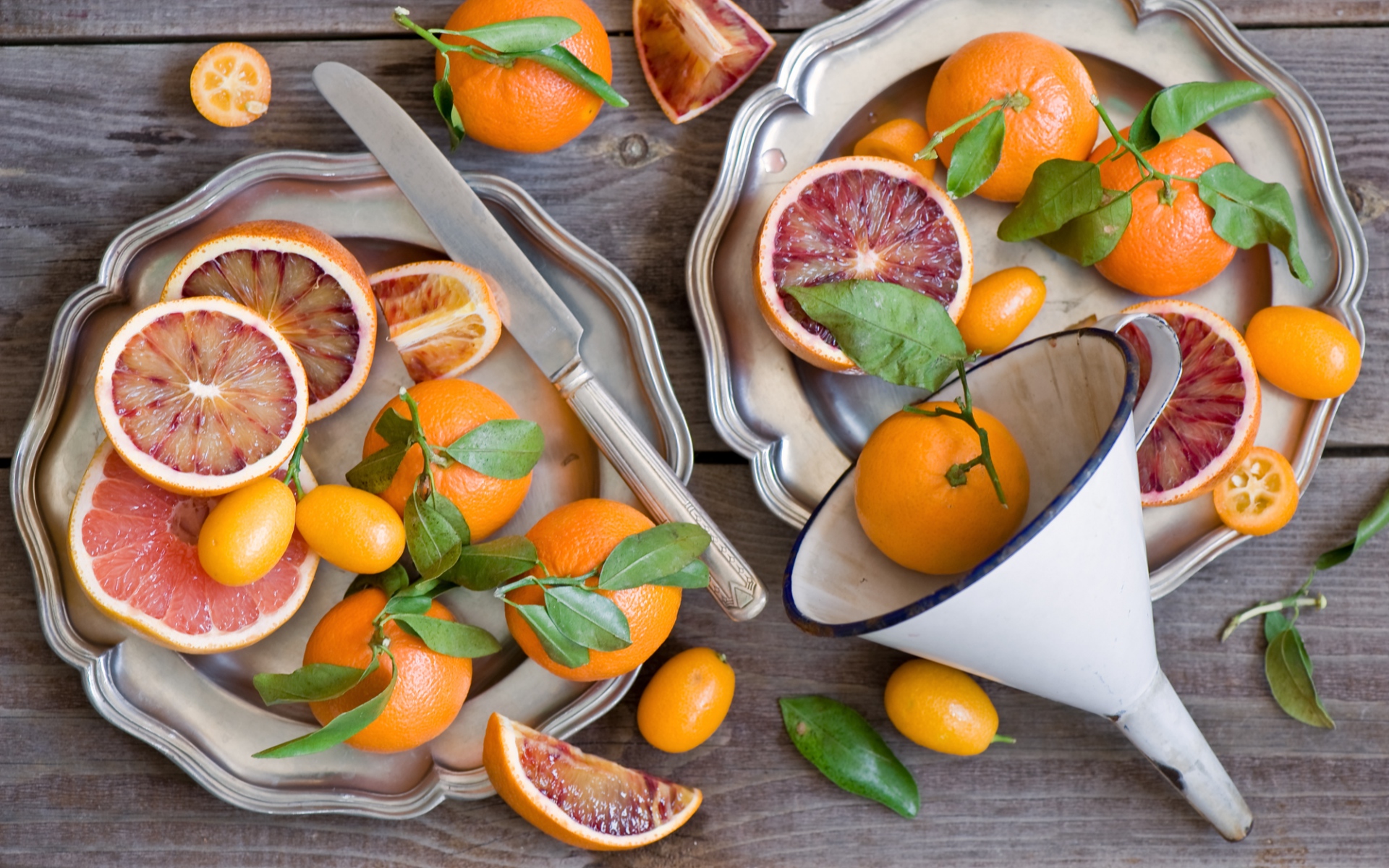 Апельсины на столе