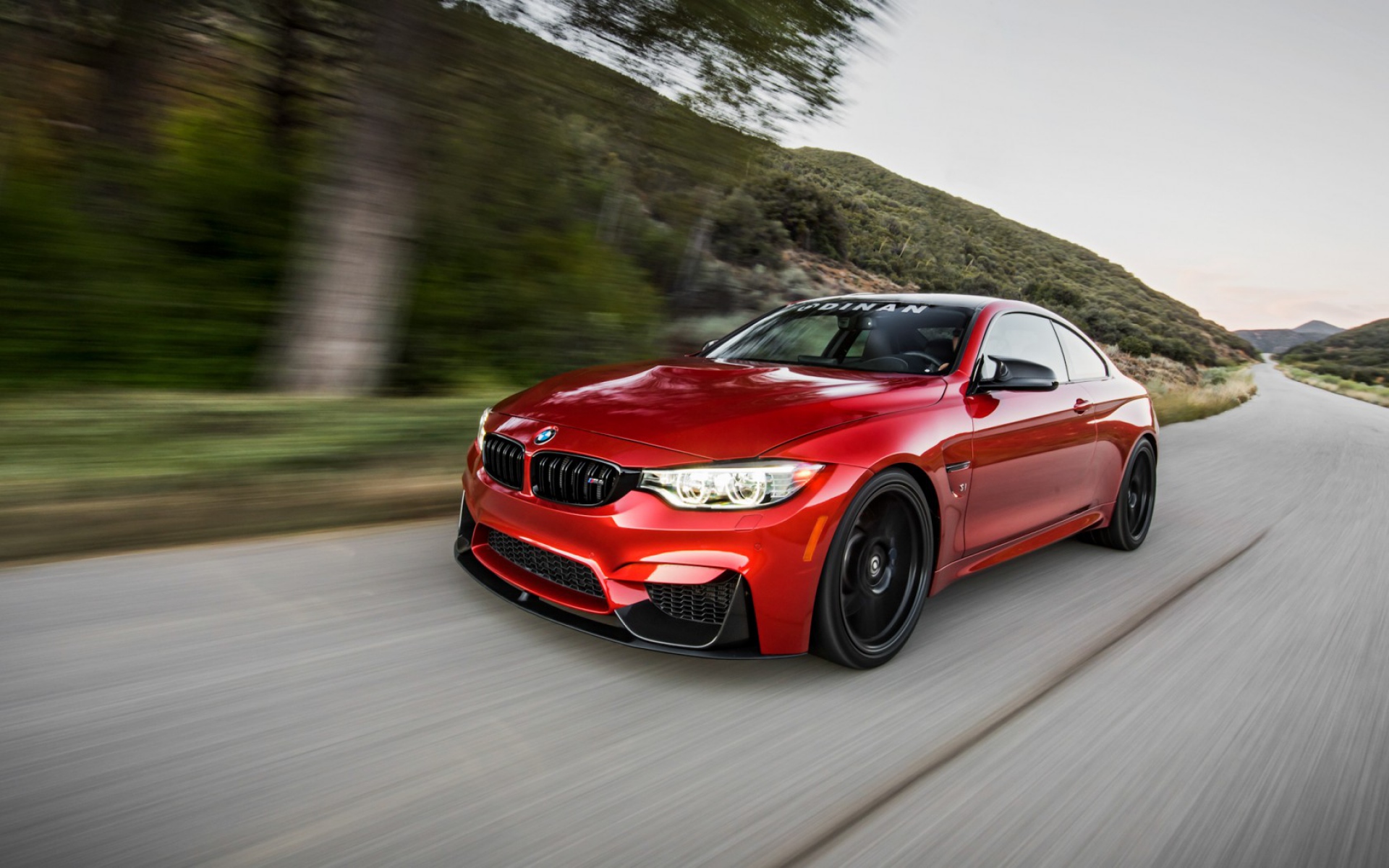 Картинки Bmw, m4, f82, вид сбоку, красный, скорость фото и обои на рабочий стол