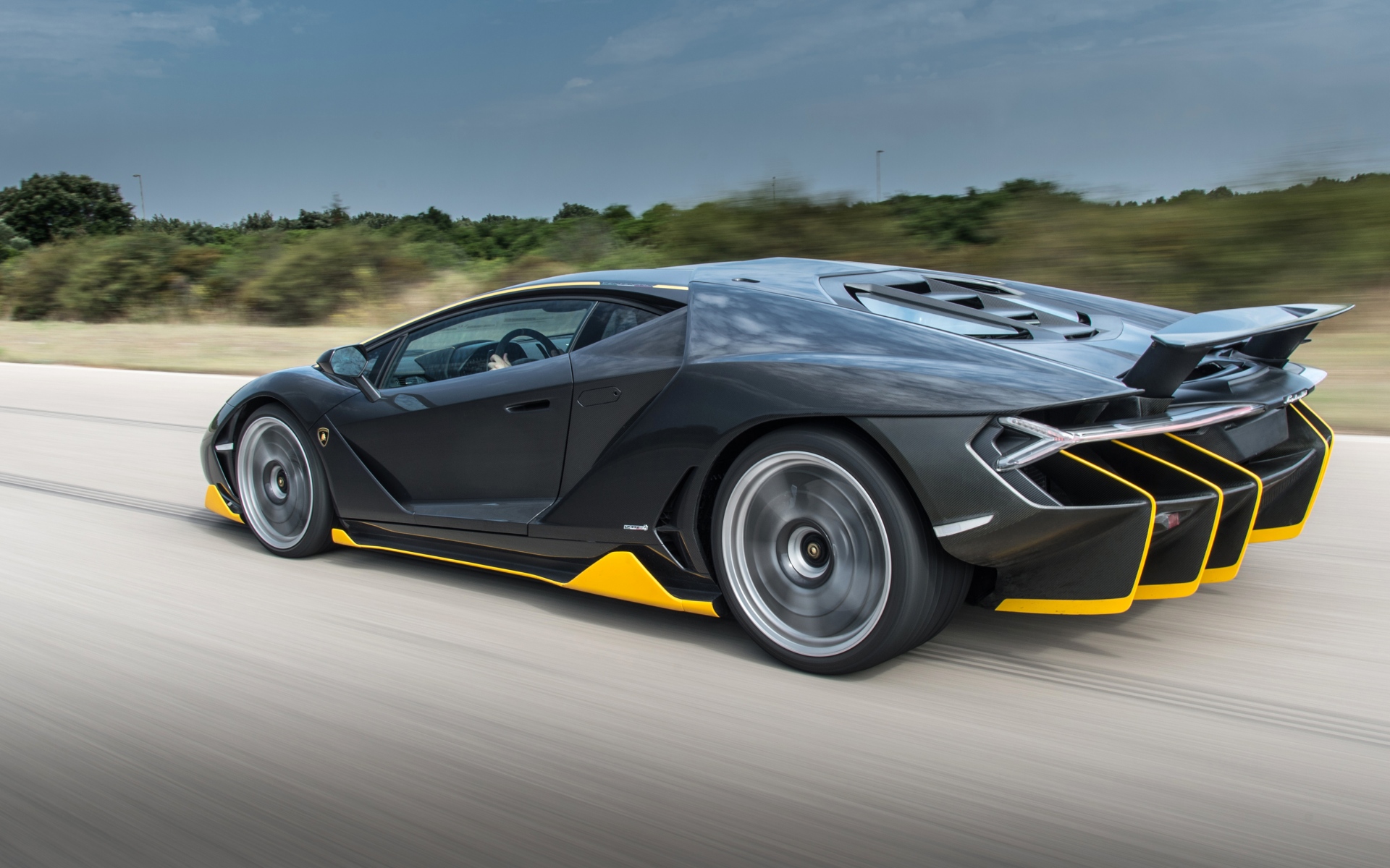 Картинки Lamborghini, centenario, вид сбоку, скорость фото и обои на рабочий стол