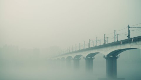 Мост, туман, небо