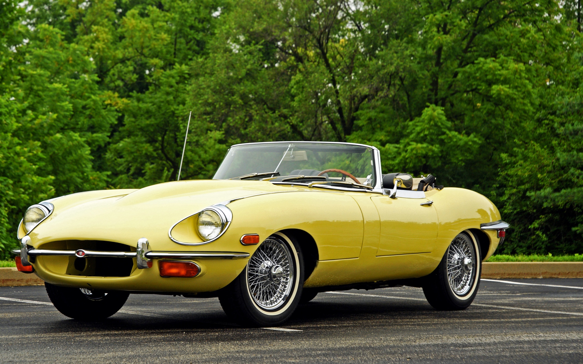 Картинки Jaguar, e-type, 1968, кабриолет, желтый фото и обои на рабочий стол