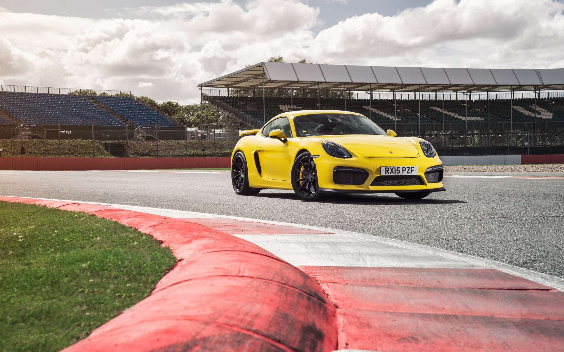 Картинки Porsche, cayman, gt4, желтый, вид сбоку фото и обои на рабочий стол