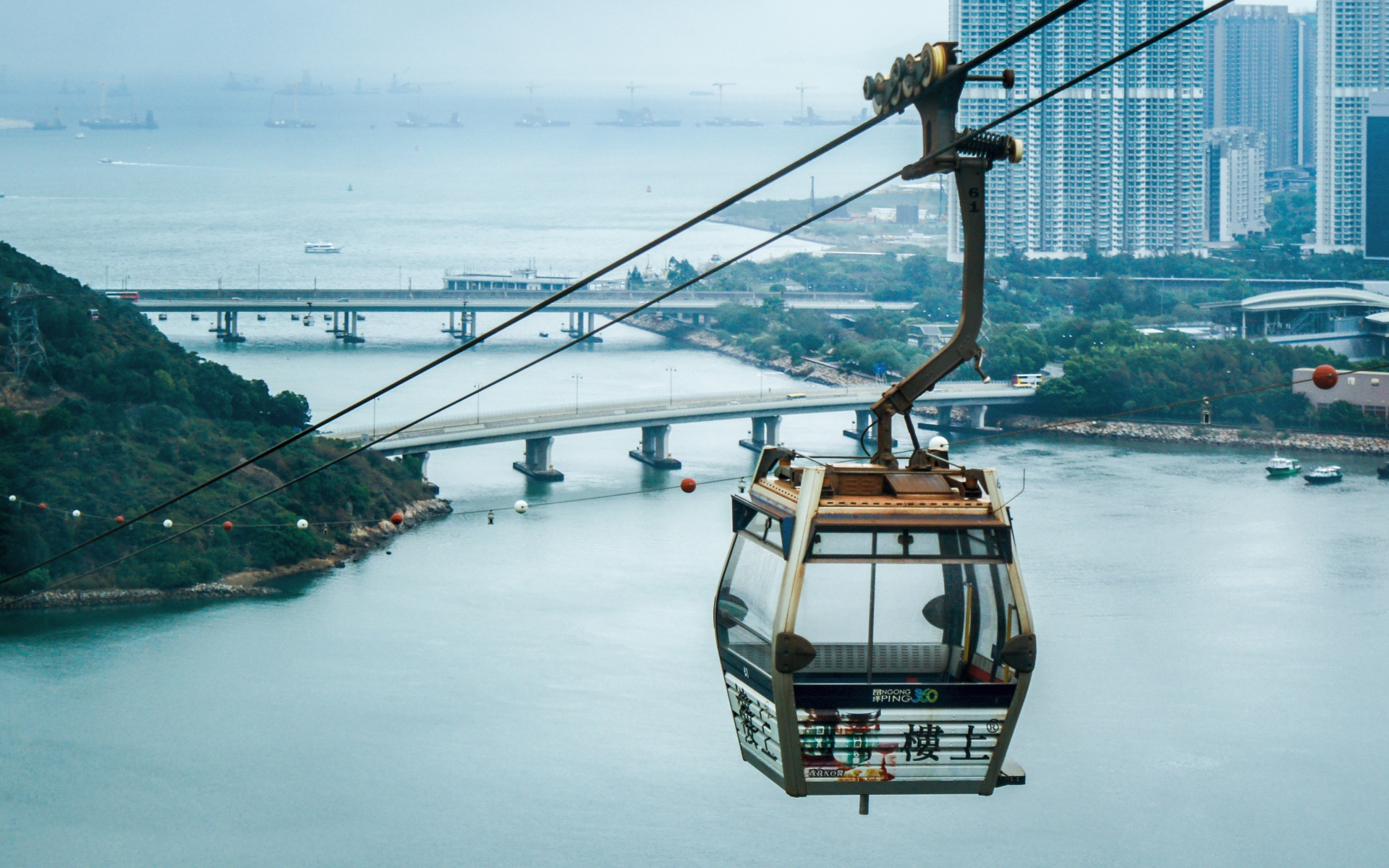Картинки Hong kong, lantau, остров, канатная дорога, каюта фото и обои на рабочий стол