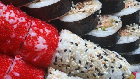 Рулеты, яйца, рис, рыба, кунжут