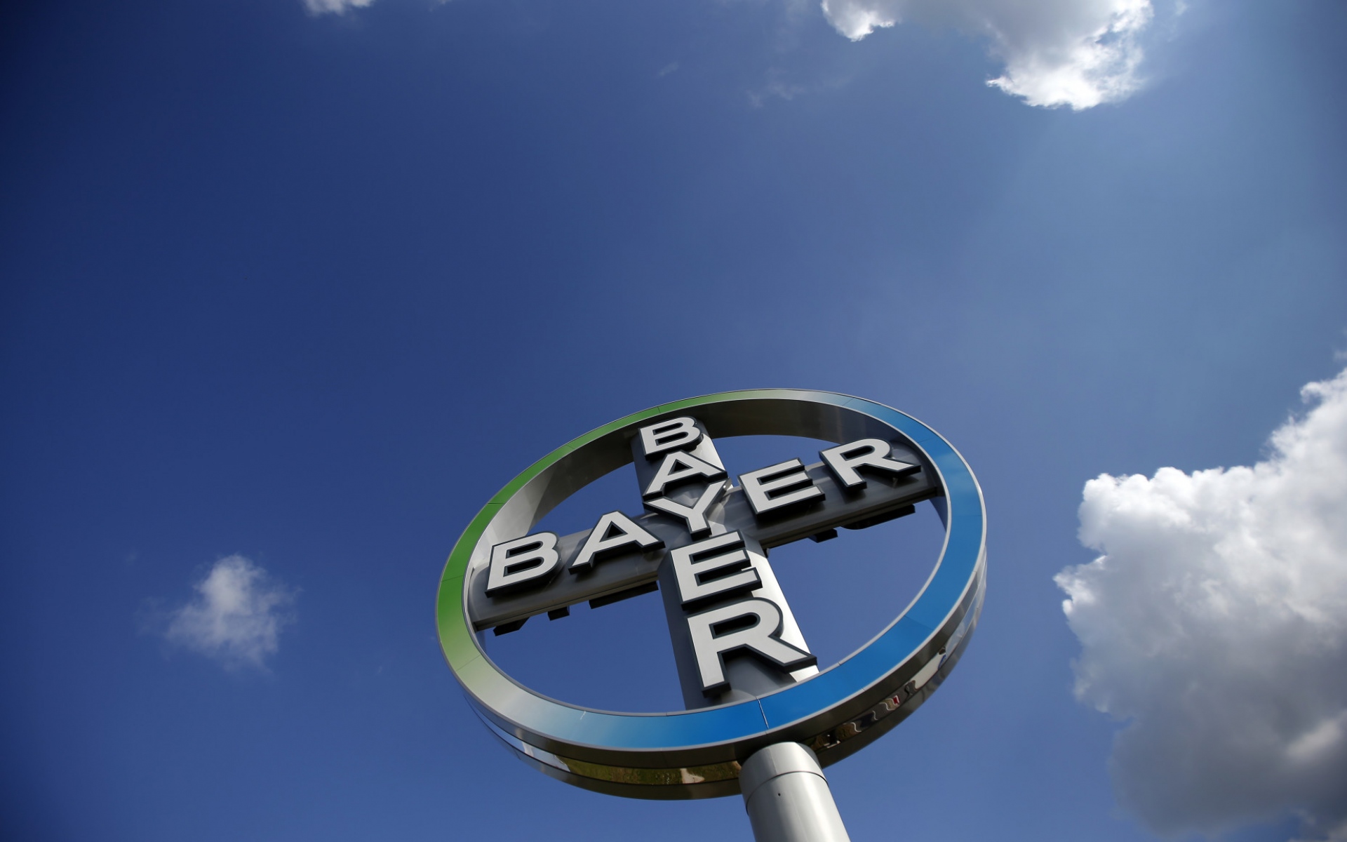 Картинки Monsanto company, bayer, логотип, небо фото и обои на рабочий стол