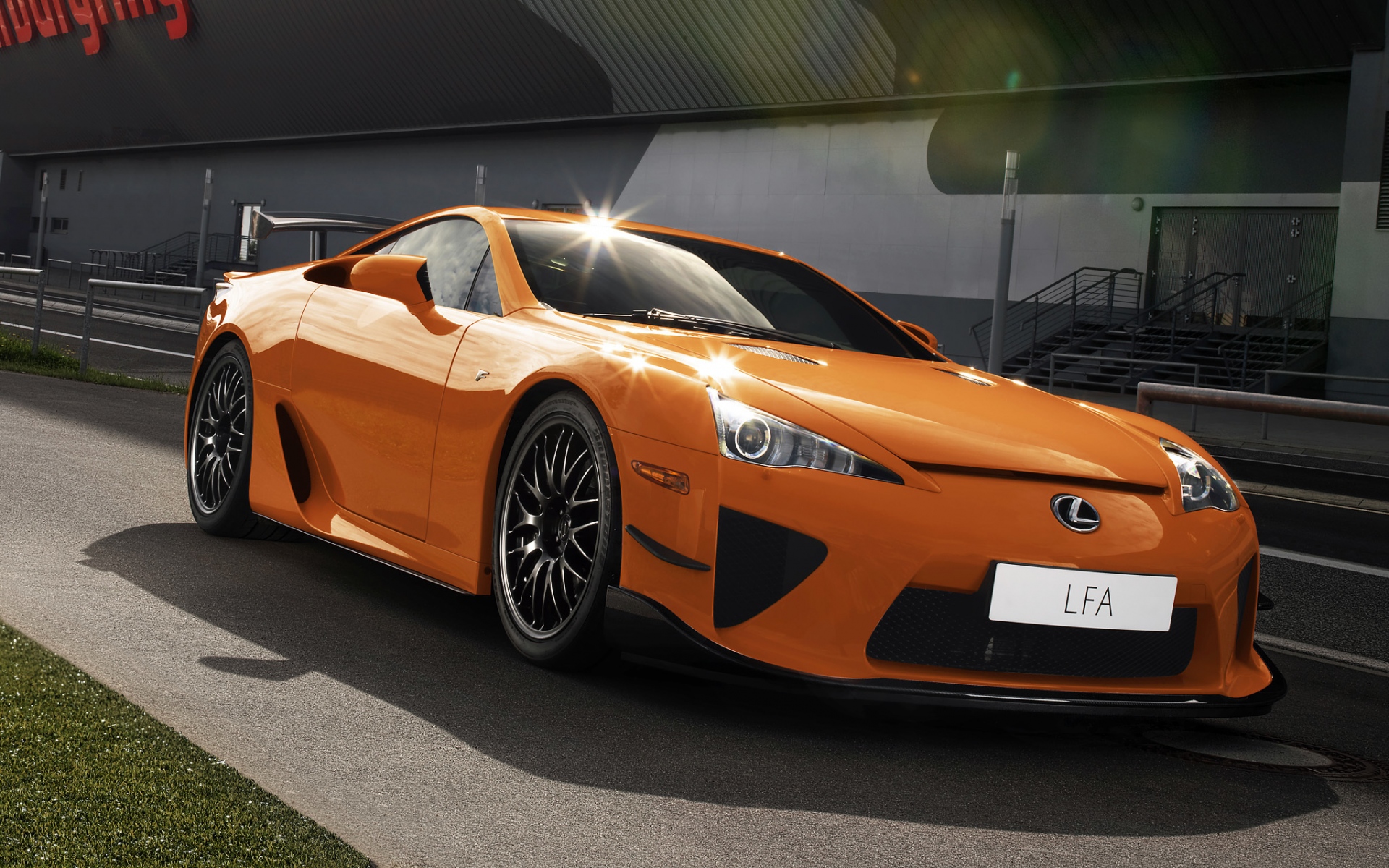 Картинки Lexus, lfa, оранжевый, вид сбоку фото и обои на рабочий стол