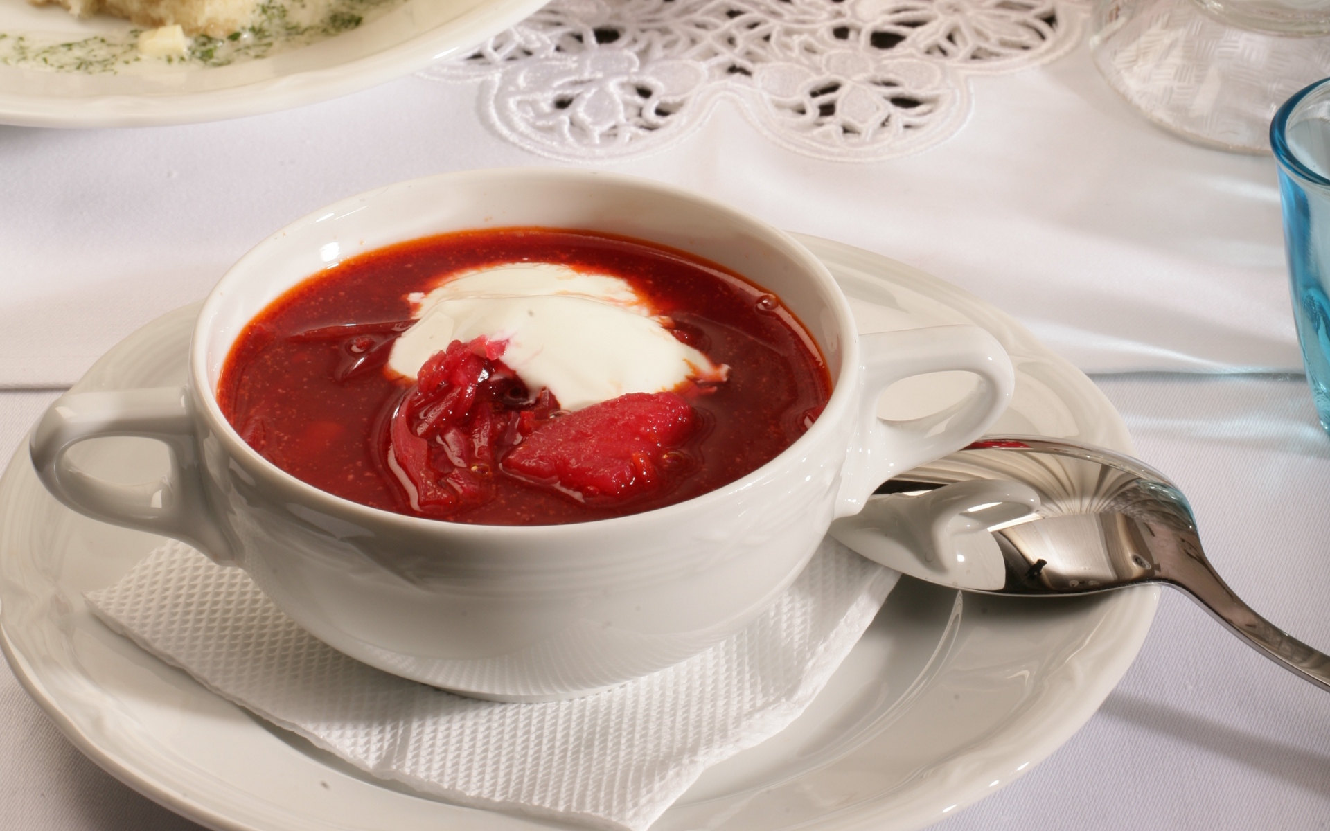 Картинки Суп, сметана, овощи фото и обои на рабочий стол