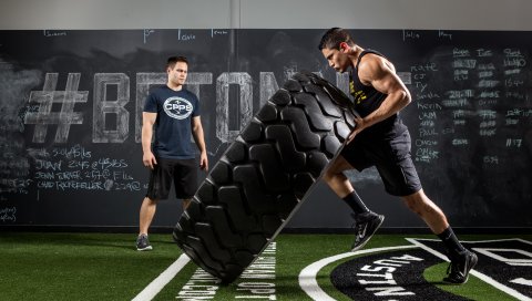 CrossFit, шины, мышцы, сила, спортсмены