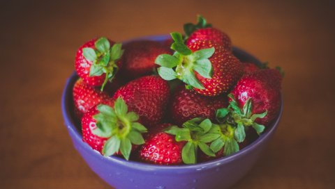Клубника, ягода, тарелка, спелые, вкусные