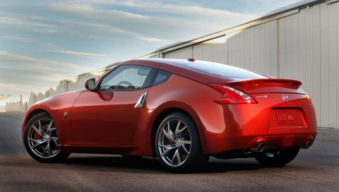 Nissan, 350z, красный, вид сбоку