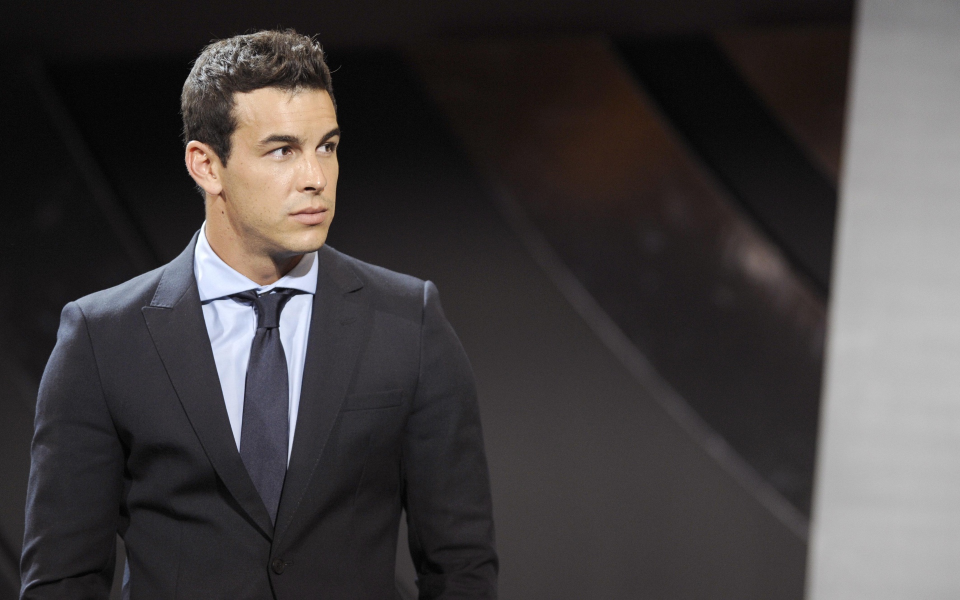 Картинки Mario casas, актер, куртка фото и обои на рабочий стол