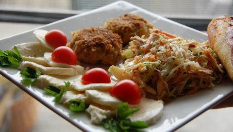 Сыр, мясо, овощи, ужин