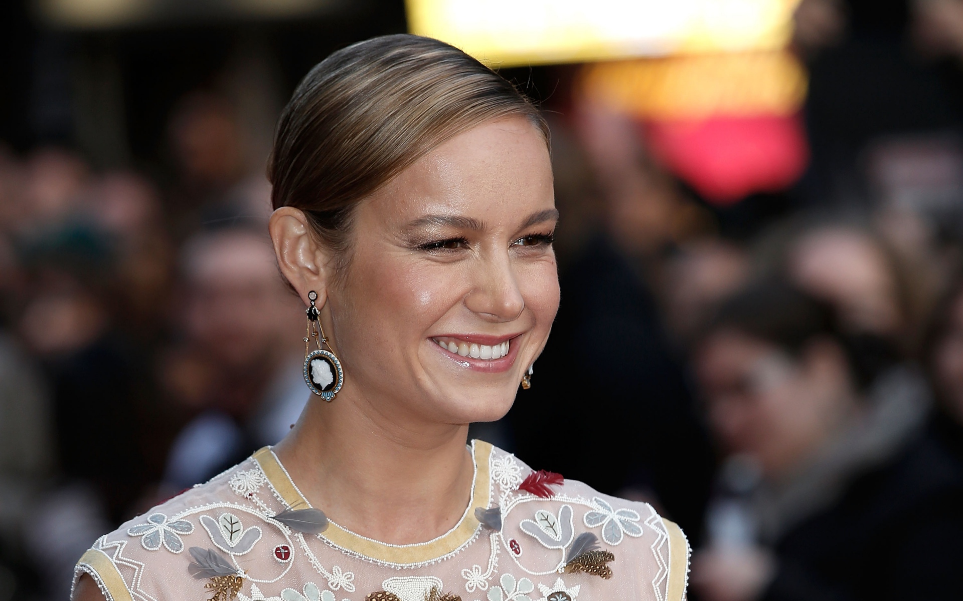 Картинки Brie larson, актриса, улыбка, макияж, лицо фото и обои на рабочий стол