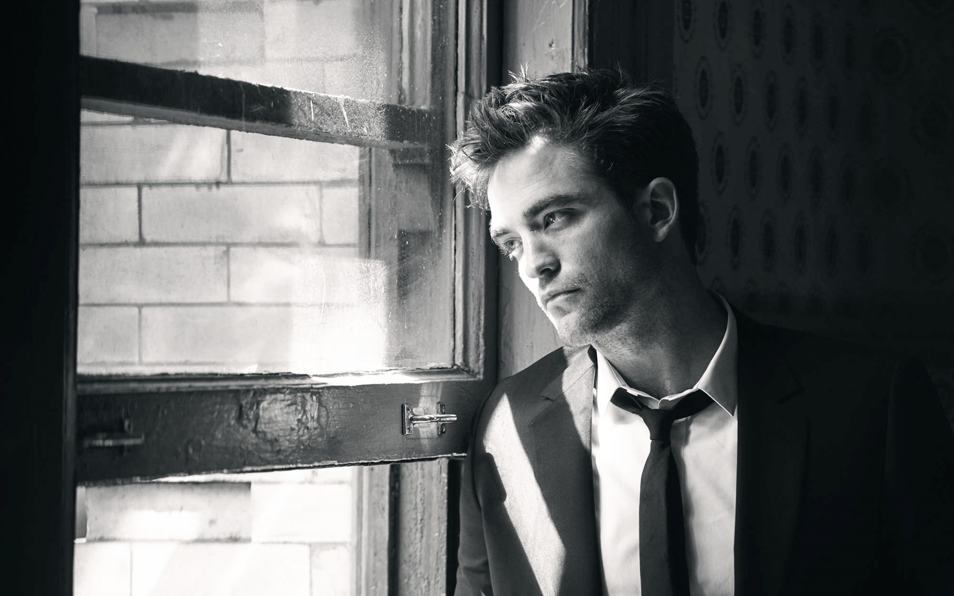 Картинки Robert pattinson, dior homme, фотосессия, bw фото и обои на рабочий стол