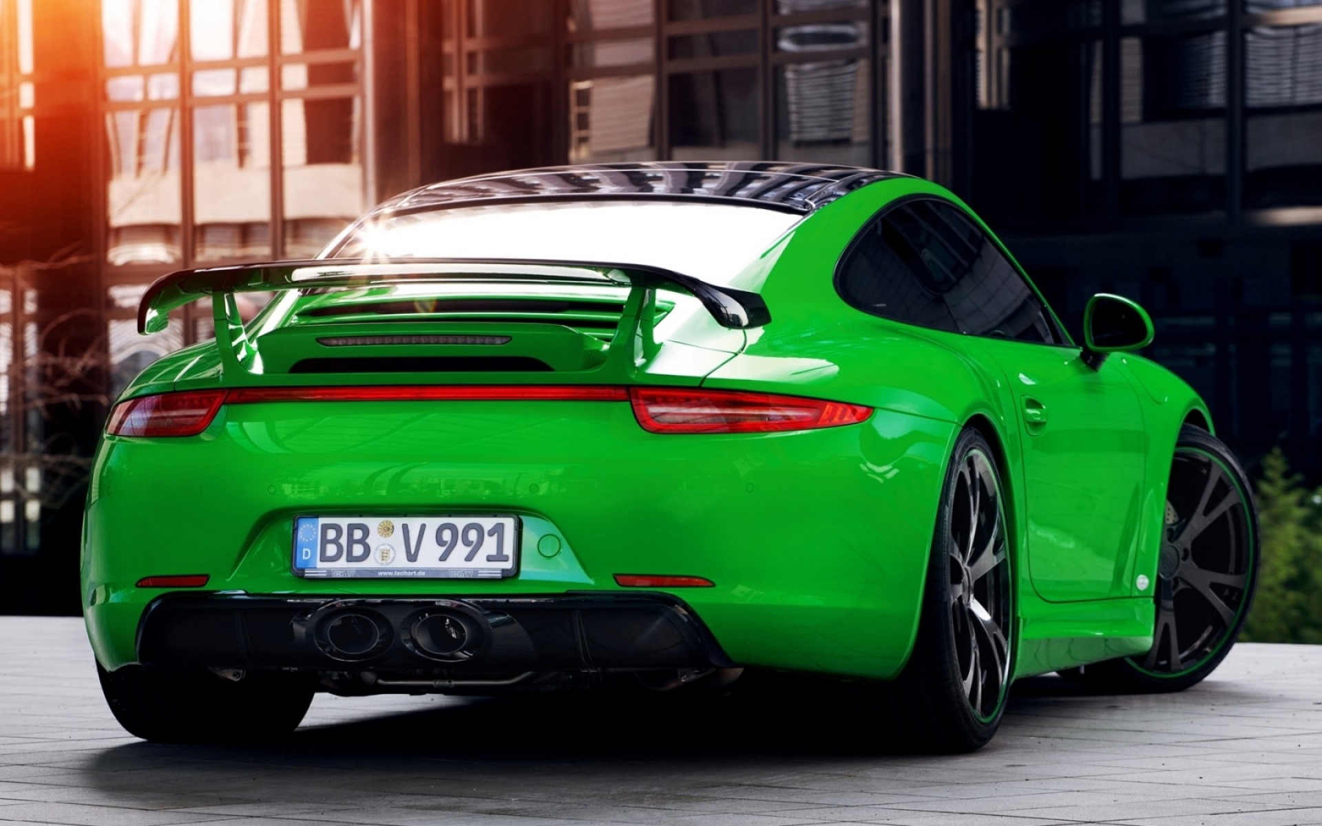 Картинки Porsche, зеленый, вид сзади фото и обои на рабочий стол