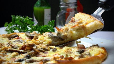 Пиццы, выпечка, мясо, сыр