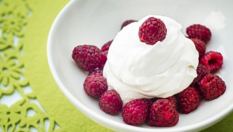 малина, сливки, ягоды, плиты
