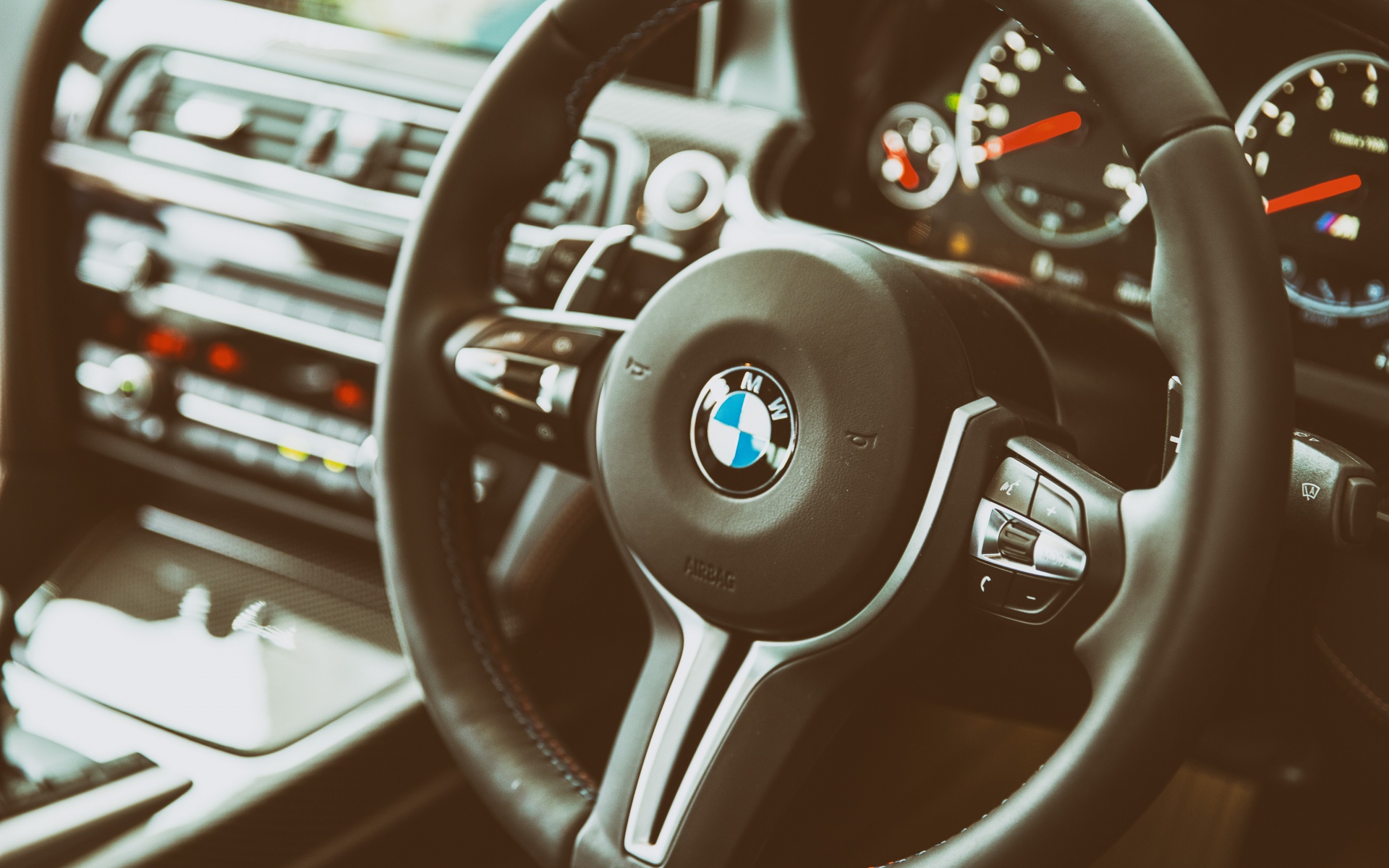 Картинки Bmw, m6, салон, руль фото и обои на рабочий стол