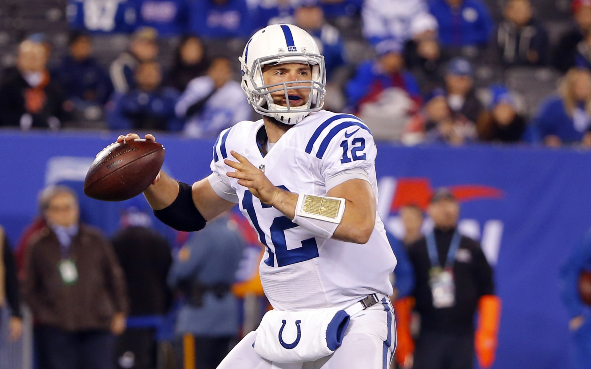 Картинки Andrew luck, indianapolis colts, американский футбол фото и обои на рабочий стол