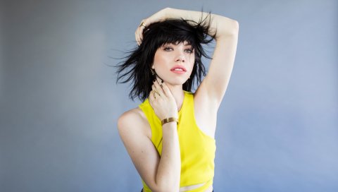 Carly rae jepsen, брюнетка, певец