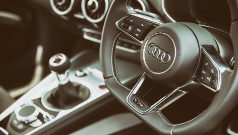 Audi, tts, интерьер, руль, логотип