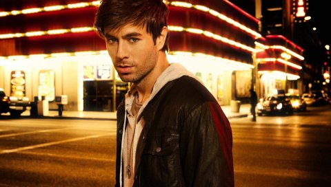Enrique iglesias, певец, улица, взгляд