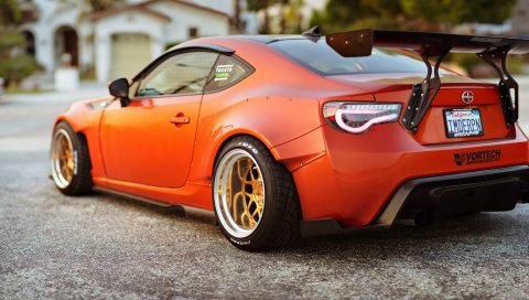 Scion fr-s, красный, вид сбоку