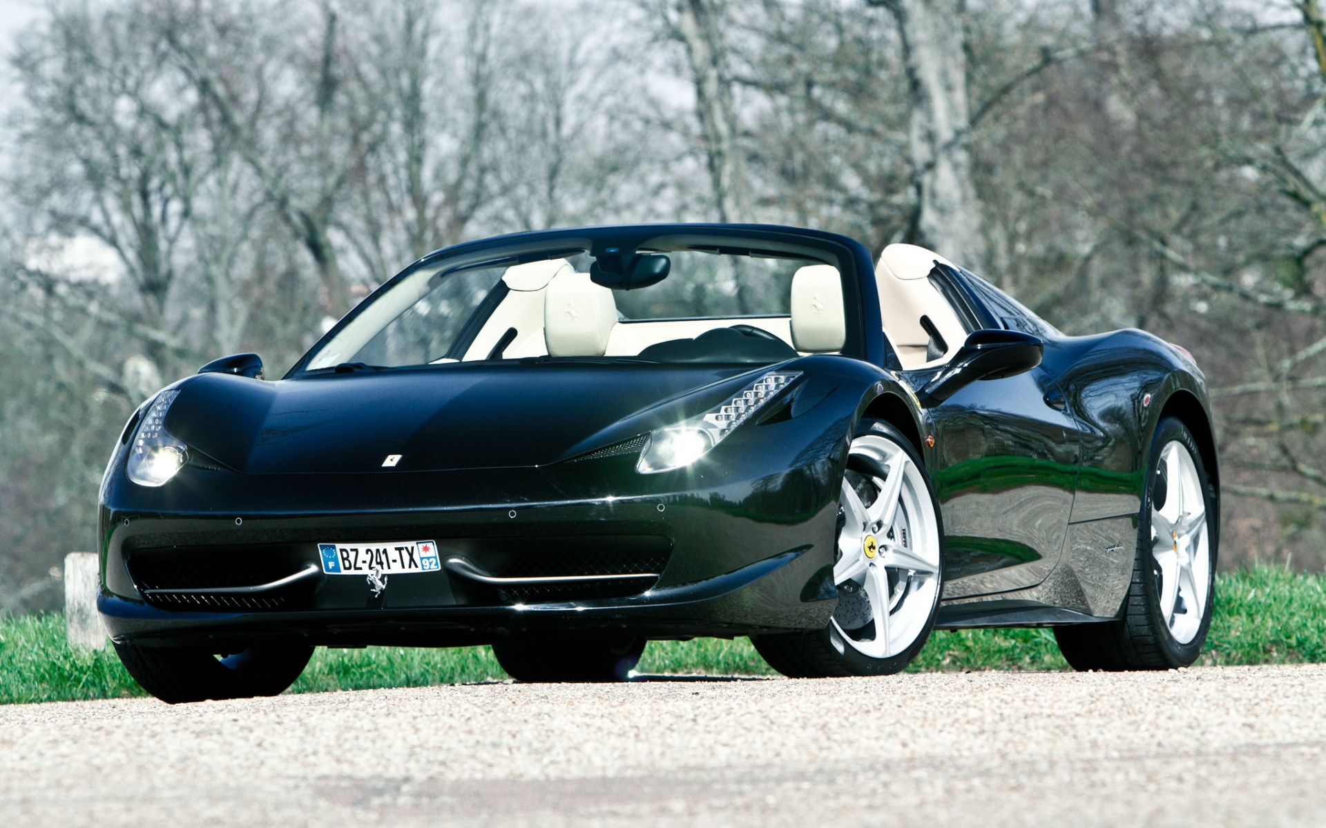 Картинки Ferrari, 458, italia, кабриолет, черный, вид спереди фото и обои на рабочий стол