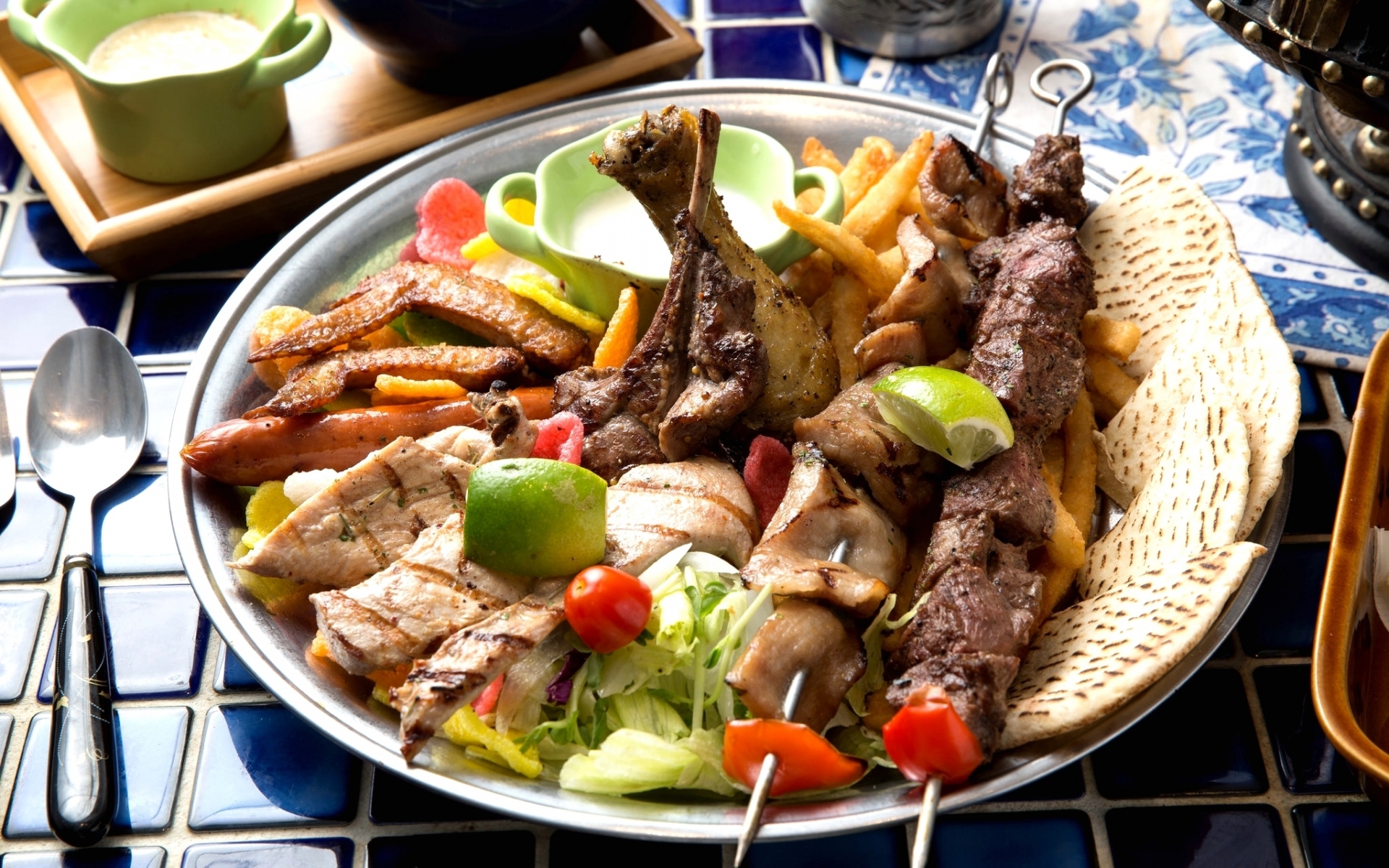 Картинки Мясо, мясо, овощи, хлеб фото и обои на рабочий стол