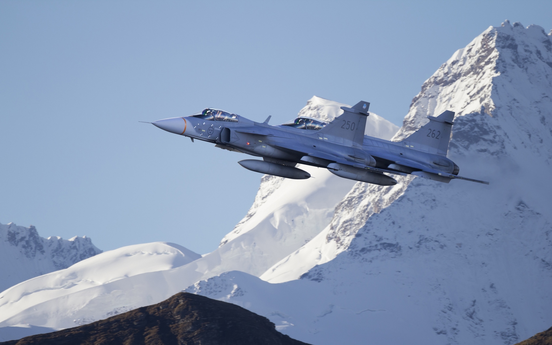 Картинки Jas 39, gripen, истребитель, горы, самолет фото и обои на рабочий стол