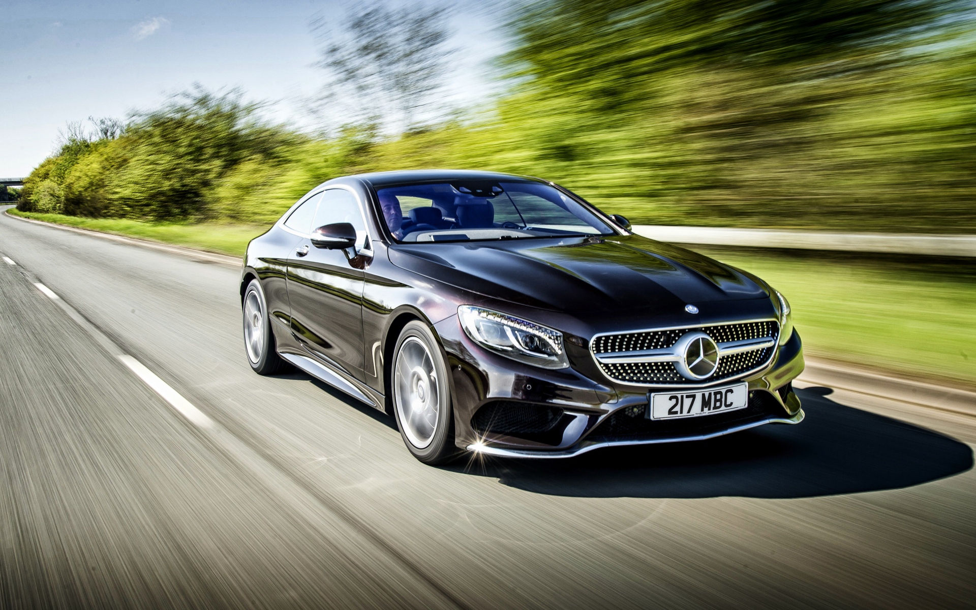 Картинки Mercedes-benz, s 500, купе, скорость, черный, вид сбоку фото и обои на рабочий стол