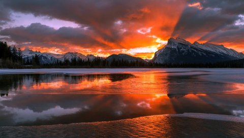 Канада, Альберта, национальный парк Банф, восход солнца