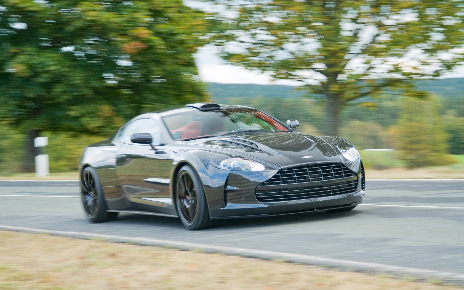 Картинки Aston martin, db9, скорость, движение, размытие фото и обои на рабочий стол