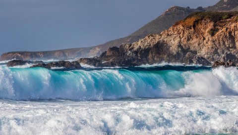 Море, серфинг, спрей, скалы