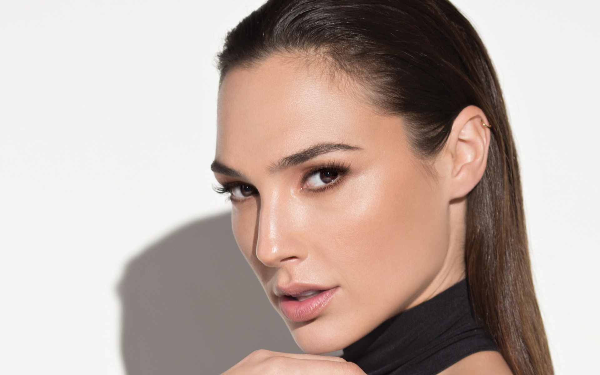 Картинки Gal gadot, актриса, модель, брюнетка, лицо фото и обои на рабочий стол