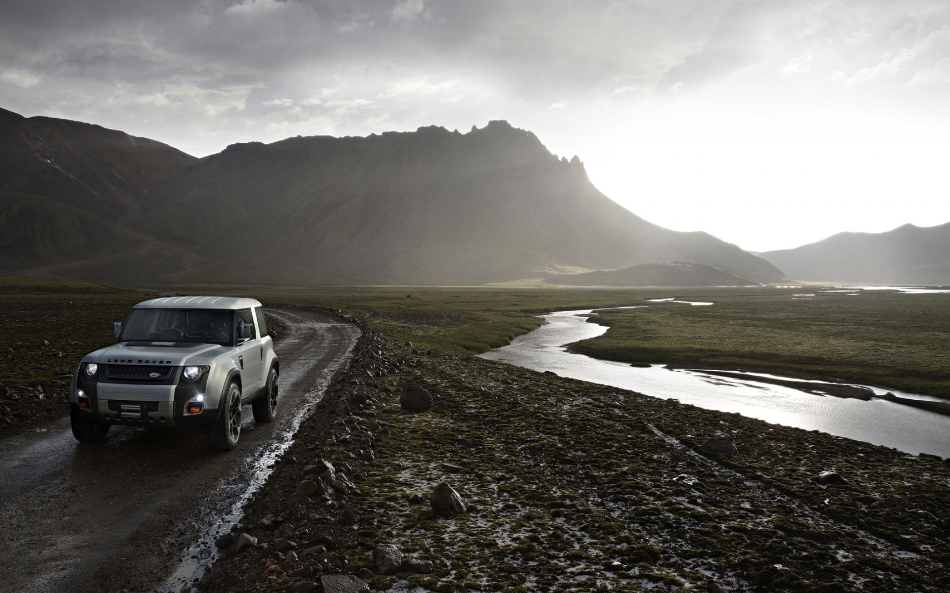 Картинки Land rover, dc100, вид сбоку, грязь, suv фото и обои на рабочий стол